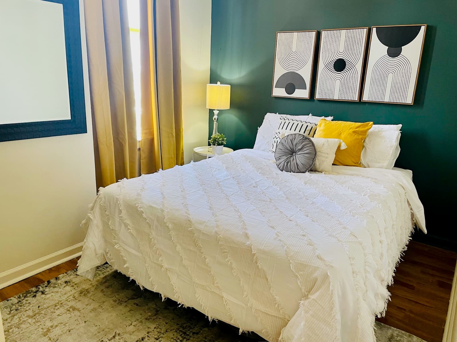 River Island 3BR Family Home at Mud Island Apartments, unit B