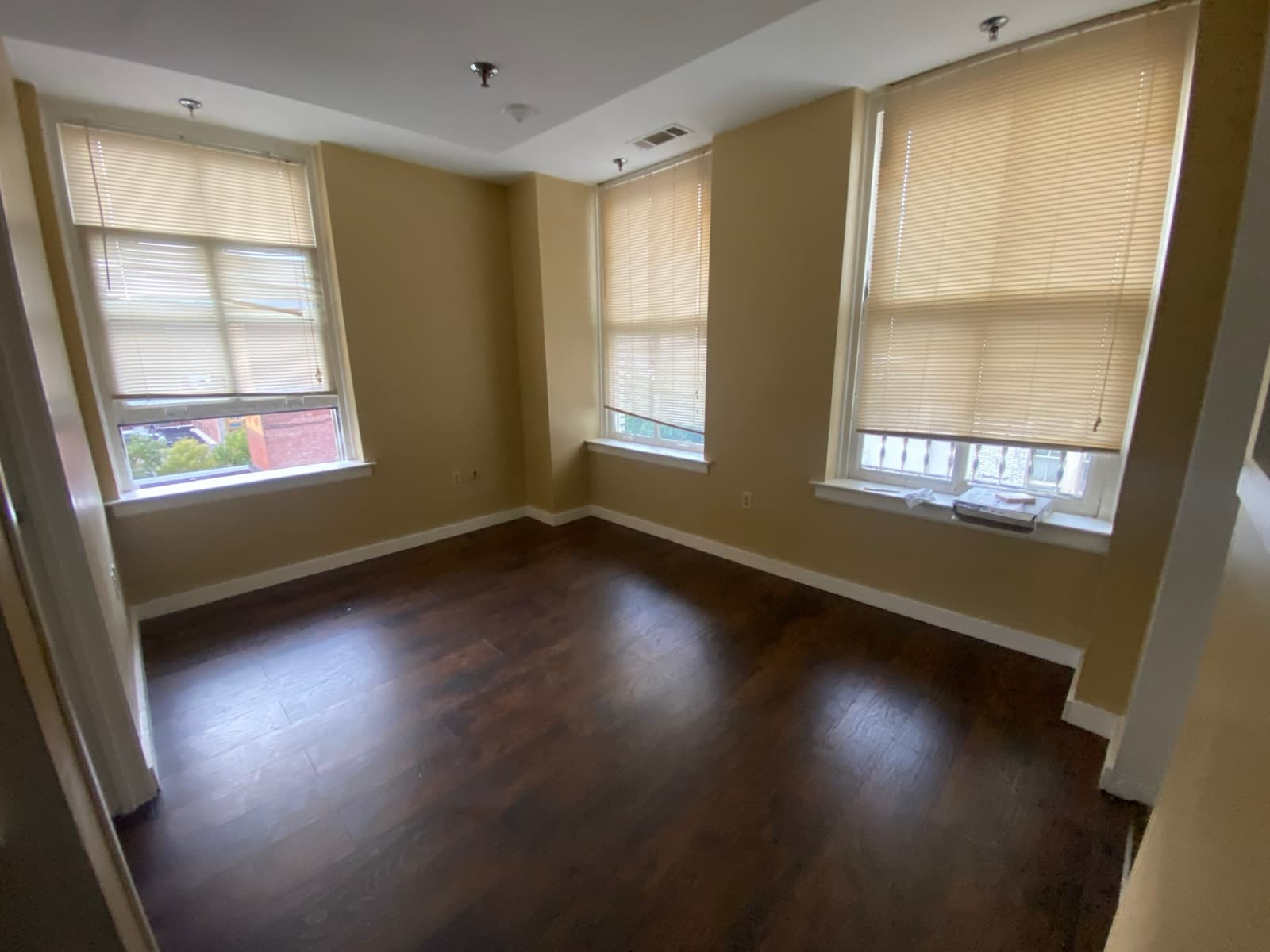 Bright Studio with River Views interior view 2